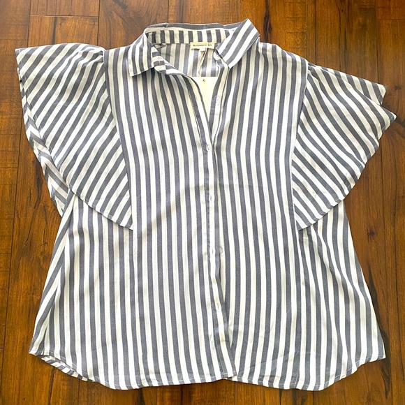Striped Button Up Blouse - Picture 4 of 10